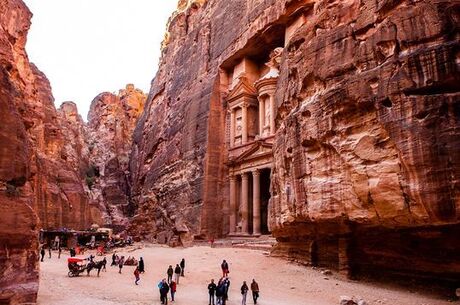 20- 25 Kasım ÜRDÜN& PETRA & WADİ RAM Çölü & Çadır Konaklama 2026